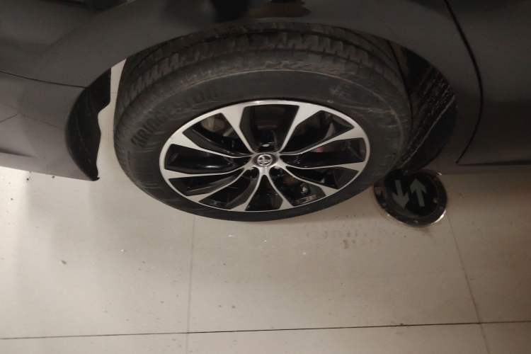 Used Toyota Avalon 2023 2.0L Progressive Edition Exterior 8