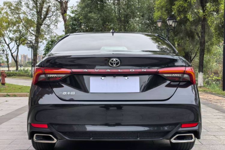 Used Toyota Avalon 2023 2.0L Premium Edition Exterior 8