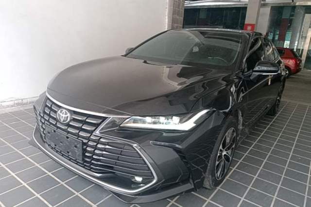 Ojetý Toyota Avalon 2023 2.0L Luxury Edition