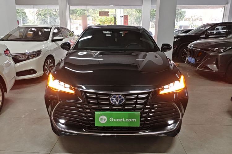 Used Toyota Avalon 2023 Dual-Motor 2.5L XLE Prestige Edition Front