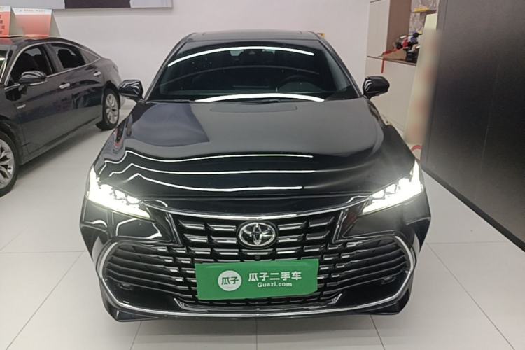 Used Toyota Avalon 2023 2.0L XLE Deluxe Edition Front