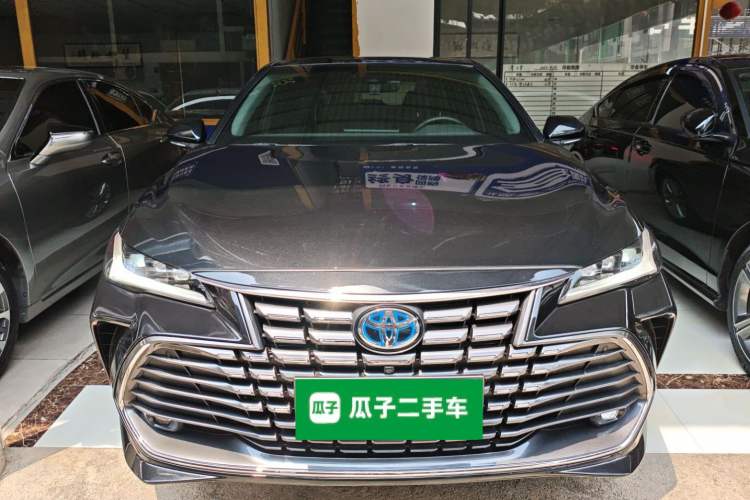 Used Toyota Avalon 2023 Dual-Motor 2.5L XLE Prestige Edition Front