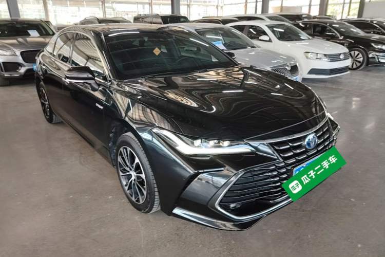 Used Toyota Avalon 2023 Dual-Engine 2.5L Luxury Edition Front Right 45 Deg