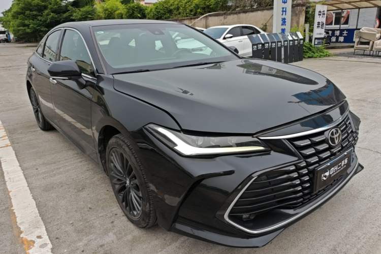 Used Toyota Avalon 2023 2.0L XLE Deluxe Edition Front Right 45 Deg