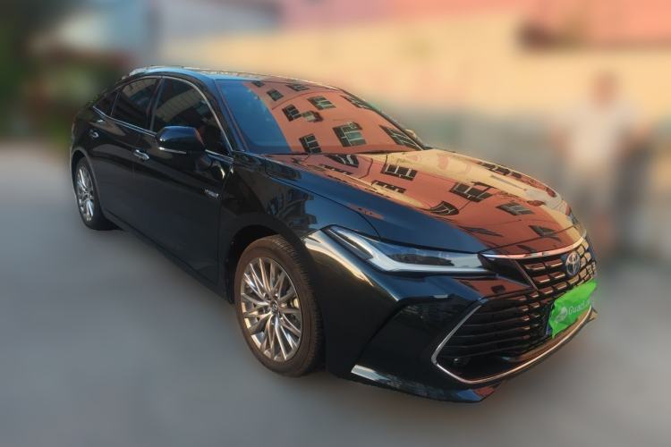 Used Toyota Avalon 2023 Dual-Motor 2.5L XLE Prestige Edition Front Right 45 Deg