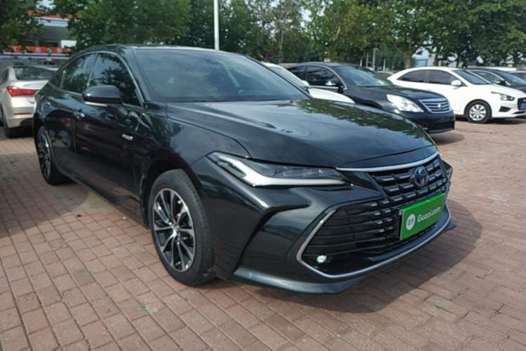 Used Toyota Avalon 2023 Dual-Engine 2.5L Luxury Edition Front Right 45 Deg