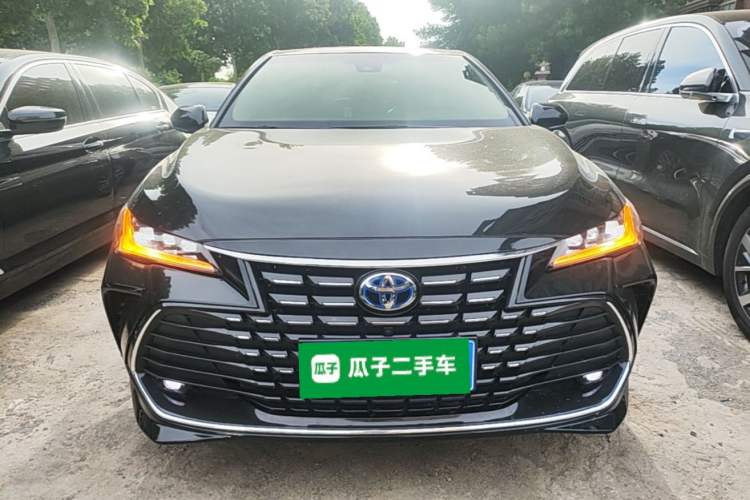 Used Toyota Avalon 2023 Dual-Motor 2.5L XLE Prestige Edition Front