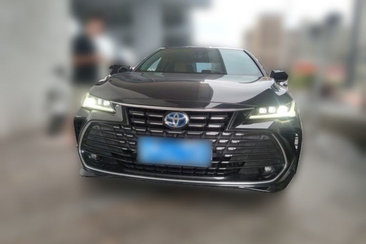 Used Toyota Avalon 2023 Dual-Motor 2.5L XLE Prestige Edition Front