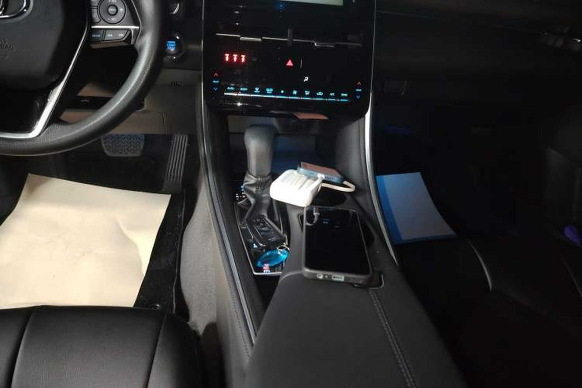 Used Toyota Avalon 2023 2.0L Progressive Edition Gear Lever