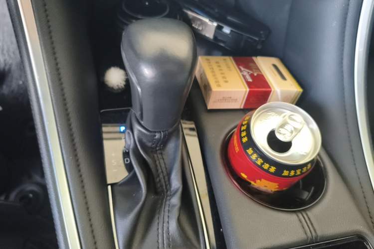 Used Toyota Avalon 2023 2.5L Luxury Edition Gear Lever