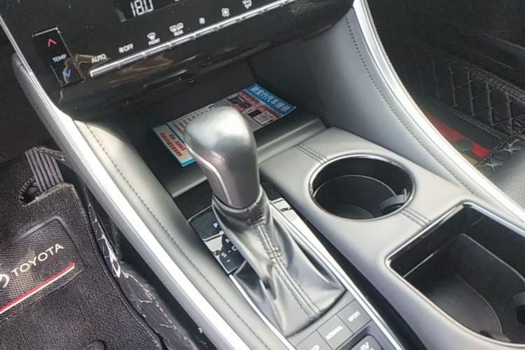 Used Toyota Avalon 2023 Dual-Engine 2.5L Luxury Edition Gear Lever
