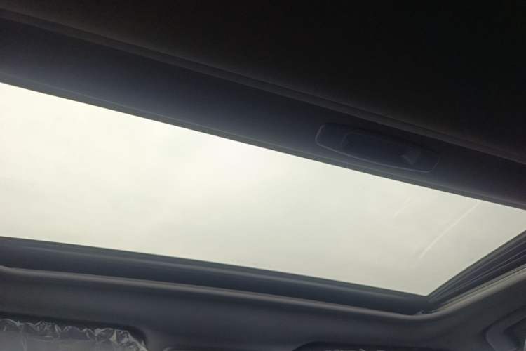 Used Toyota Avalon 2023 2.0L XLE Deluxe Edition Headliner