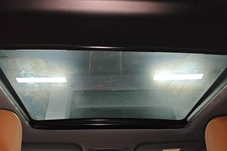 Used Toyota Avalon 2023 Dual-Motor 2.5L XLE Prestige Edition Headliner