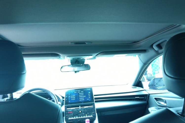 Used Toyota Avalon 2023 2.5L Luxury Edition Headliner