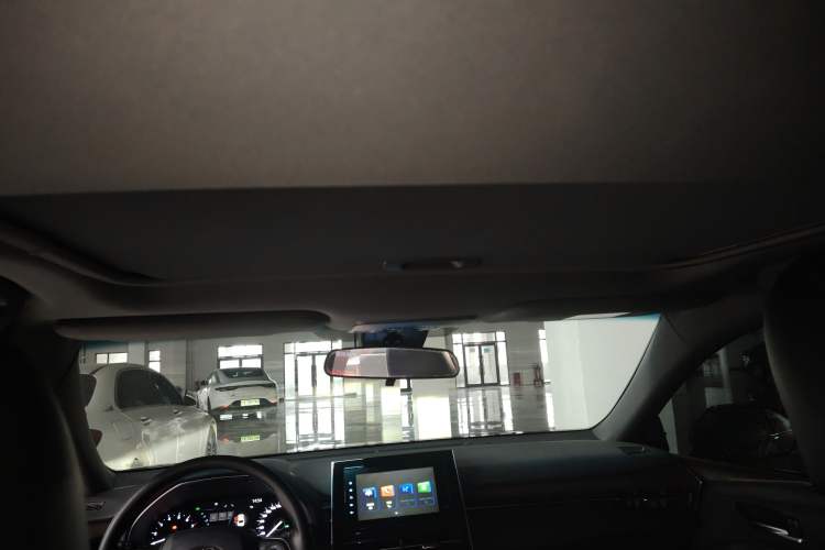 Used Toyota Avalon 2023 2.0L Progressive Edition Headliner