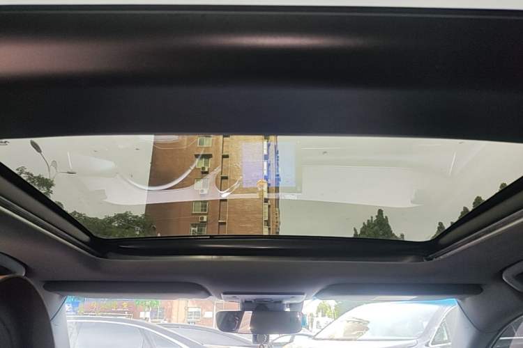 Used Toyota Avalon 2023 Dual-Motor 2.5L XLE Prestige Edition Headliner