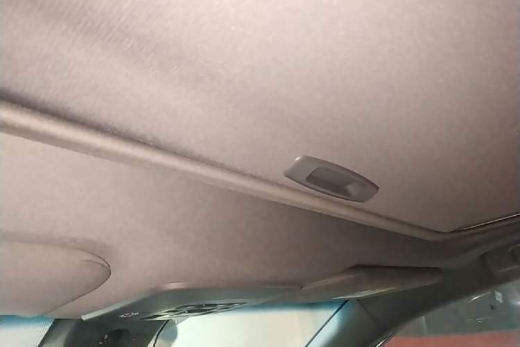 Used Toyota Avalon 2023 2.0L Premium Edition Headliner