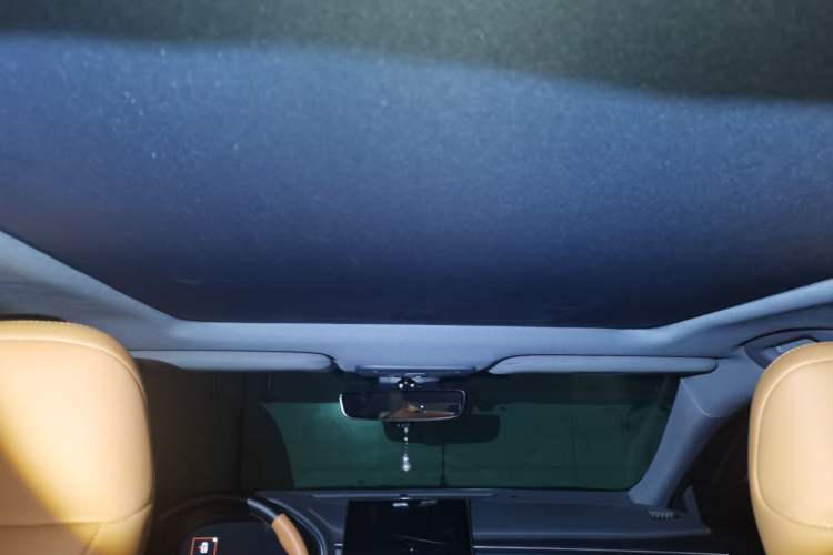 Used Toyota Avalon 2023 Dual-Motor 2.5L XLE Prestige Edition Headliner