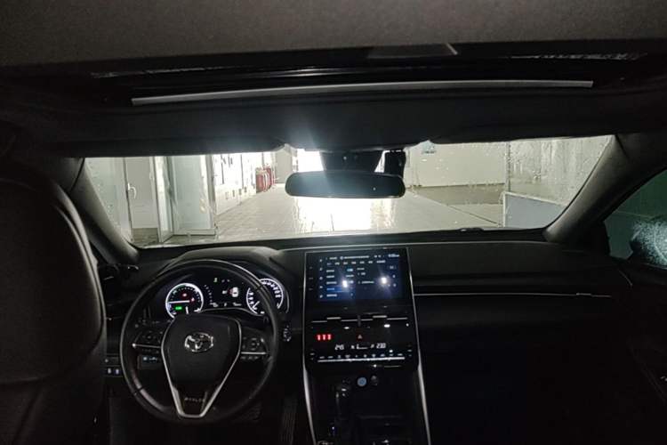Used Toyota Avalon 2023 Dual-Engine 2.5L Luxury Edition Headliner