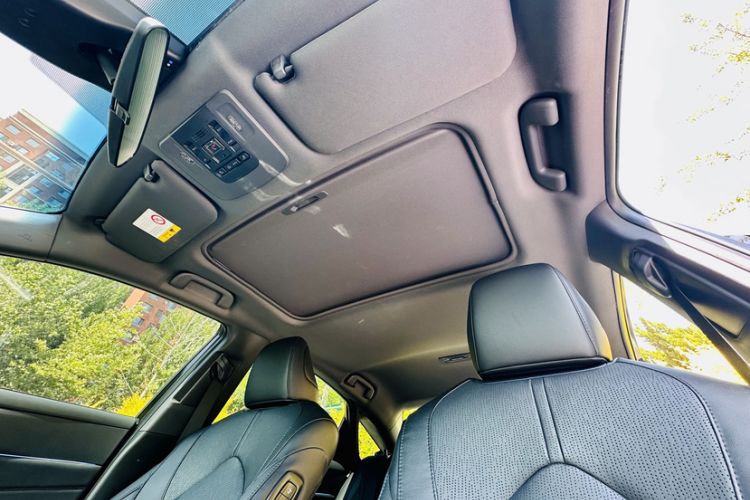 Used Toyota Avalon 2023 2.0L Premium Edition Headliner