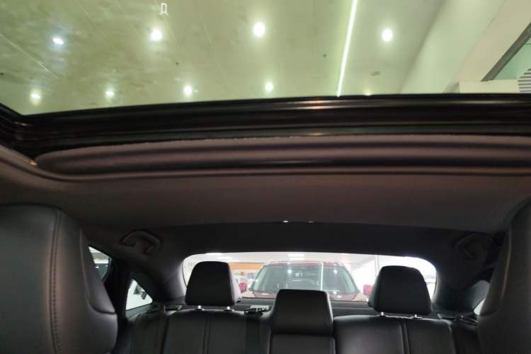 Used Toyota Avalon 2023 2.0L Premium Edition Headliner