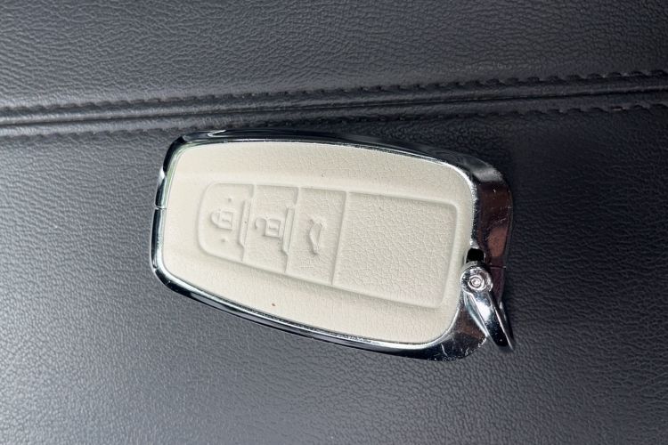 Used Toyota Avalon 2023 2.0L Progressive Edition Interior 1