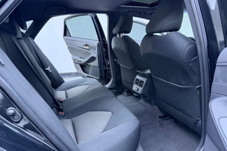 Used Toyota Avalon 2023 2.0L Progressive Edition Interior 1