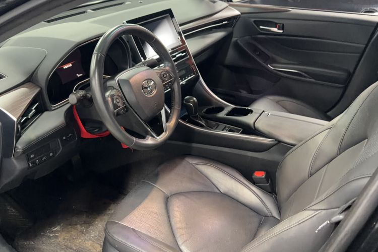 Used Toyota Avalon 2023 2.0L Premium Edition Interior 1