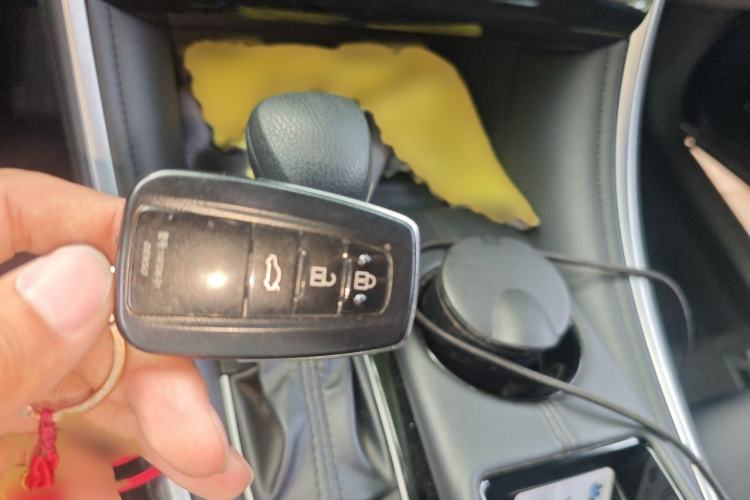 Used Toyota Avalon 2023 2.0L Progressive Edition Interior 1