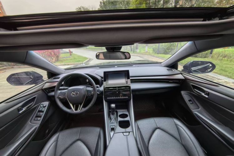 Used Toyota Avalon 2023 2.0L Premium Edition Interior 1
