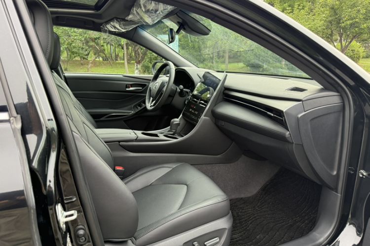 Used Toyota Avalon 2023 2.0L XLE Deluxe Edition Interior 11