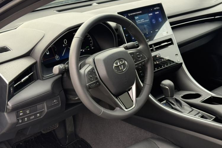 Used Toyota Avalon 2023 2.0L XLE Deluxe Edition Interior 12