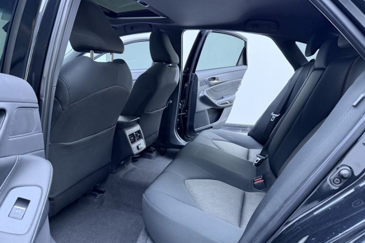 Used Toyota Avalon 2023 2.0L Progressive Edition Interior 2