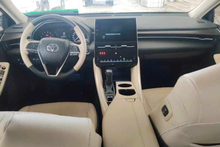 Used Toyota Avalon 2023 2.0L Luxury Edition Interior 2