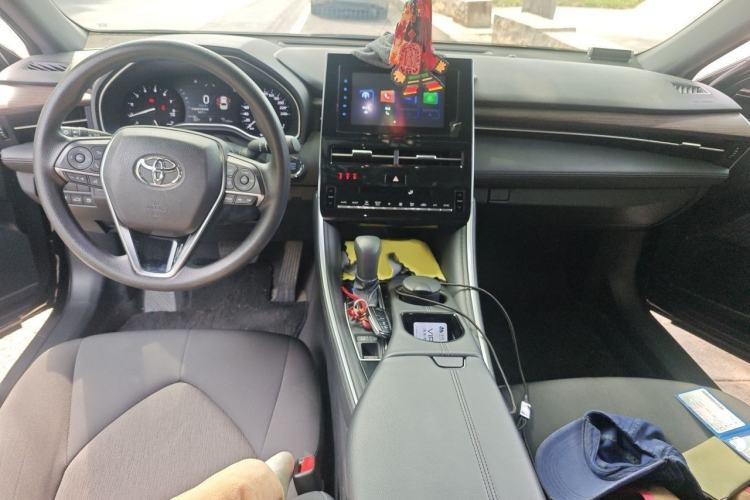 Used Toyota Avalon 2023 2.0L Progressive Edition Interior 2