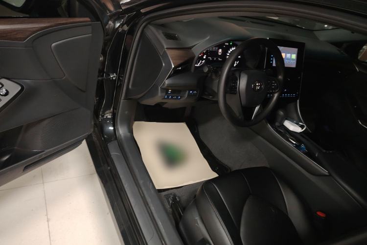Used Toyota Avalon 2023 2.0L Progressive Edition Interior 3