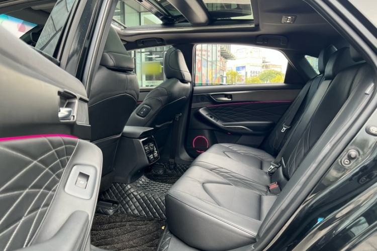 Used Toyota Avalon 2023 2.5L Touring Premium Edition Interior 5
