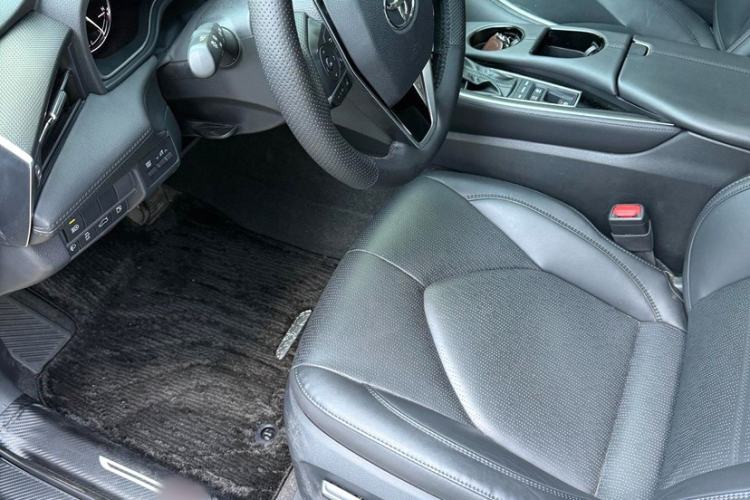 Used Toyota Avalon 2023 Dual-Engine 2.5L Luxury Edition Interior 5