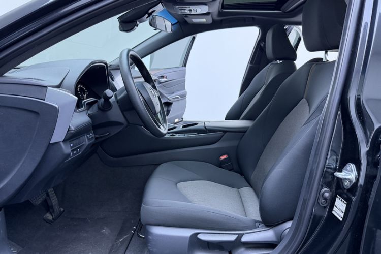 Used Toyota Avalon 2023 2.0L Progressive Edition Interior 5