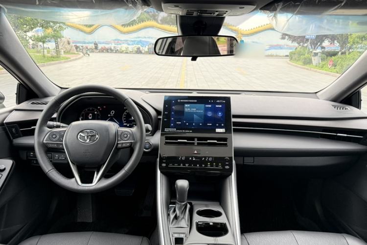 Used Toyota Avalon 2023 2.0L XLE Deluxe Edition Interior 5