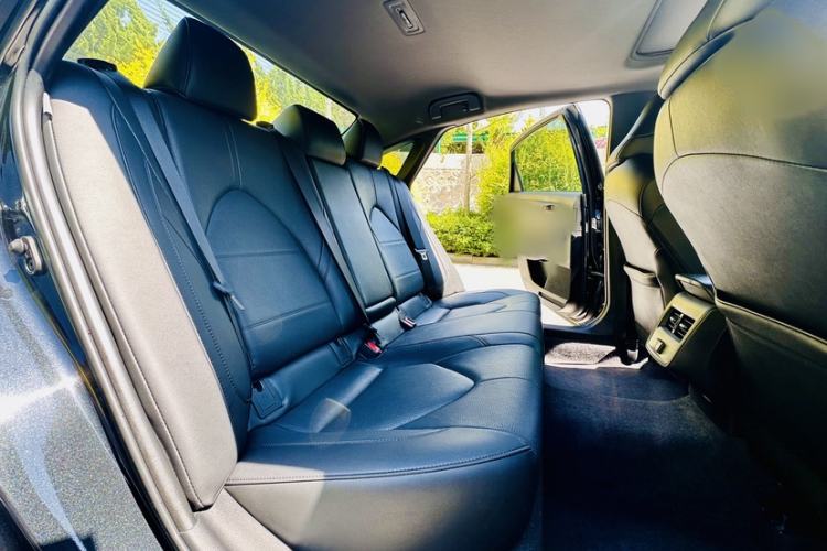 Used Toyota Avalon 2023 2.0L Premium Edition Interior 5