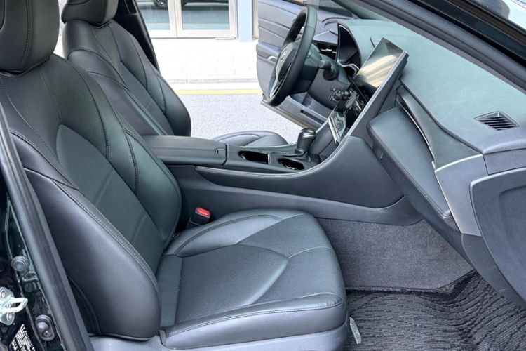 Used Toyota Avalon 2023 Dual-Engine 2.5L Luxury Edition Interior 6