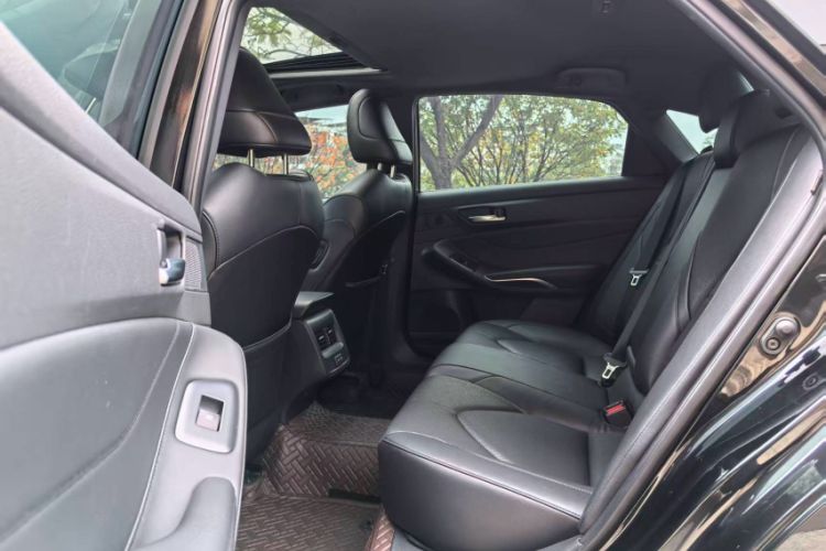 Used Toyota Avalon 2023 2.0L Premium Edition Interior 6
