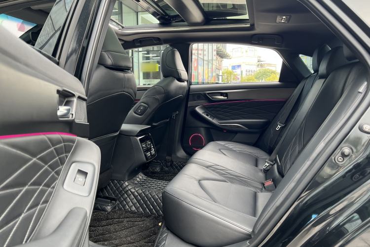 Used Toyota Avalon 2023 2.5L Touring Premium Edition Interior 8