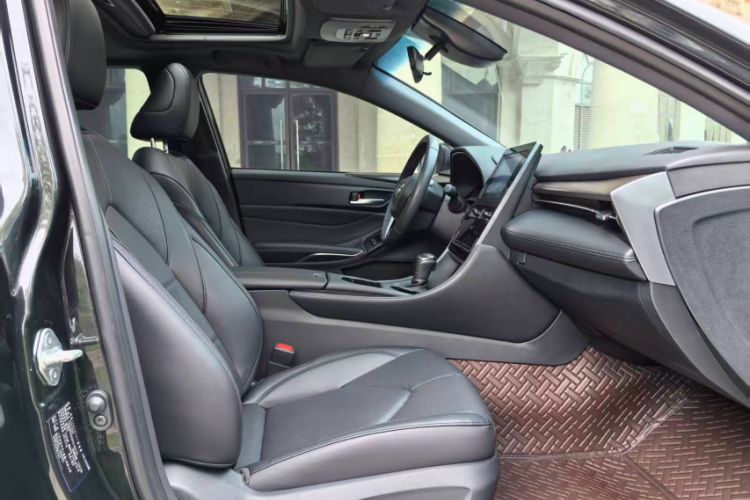 Used Toyota Avalon 2023 2.0L Premium Edition Interior 9