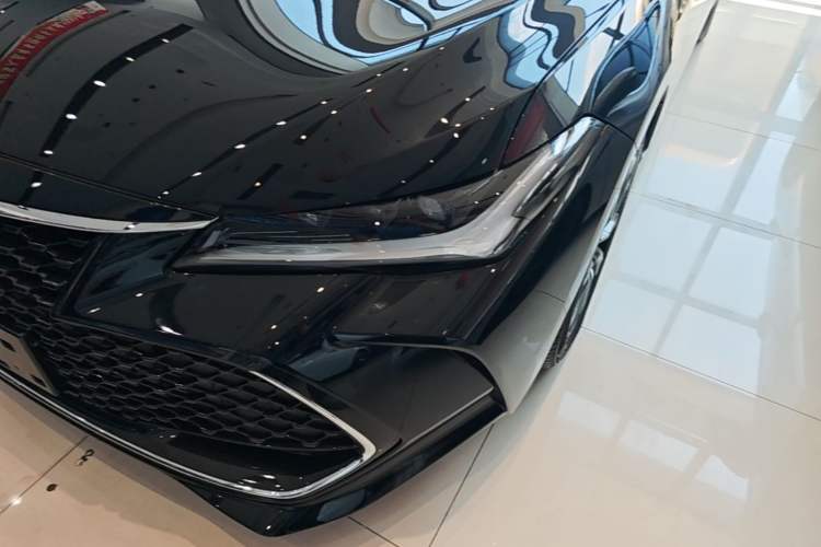 Used Toyota Avalon 2023 2.5L Luxury Edition Left Front Headlight