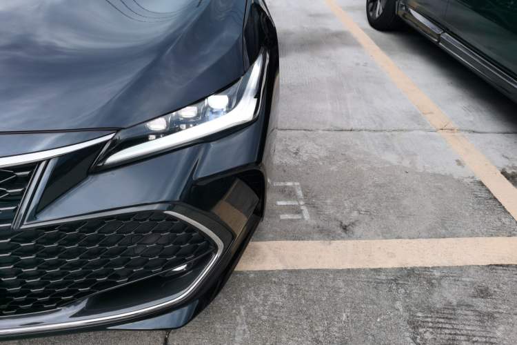 Used Toyota Avalon 2023 2.5L Luxury Edition Left Front Headlight