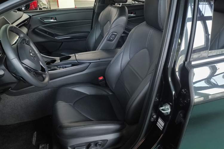 Used Toyota Avalon 2023 2.5L Luxury Edition Left Front Seat