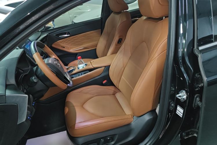 Used Toyota Avalon 2023 Dual-Motor 2.5L XLE Prestige Edition Left Front Seat