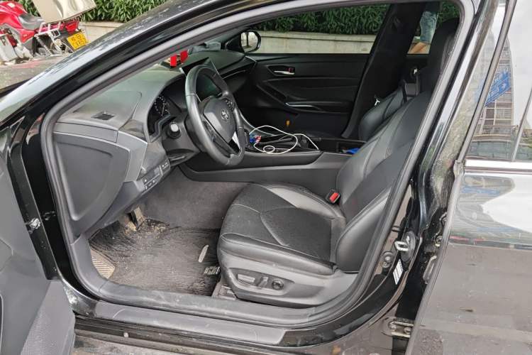 Used Toyota Avalon 2023 Dual-Engine 2.5L Luxury Edition Left Front Seat